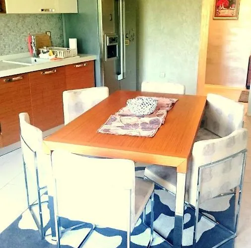 Yassen Village Aparthotel 3*