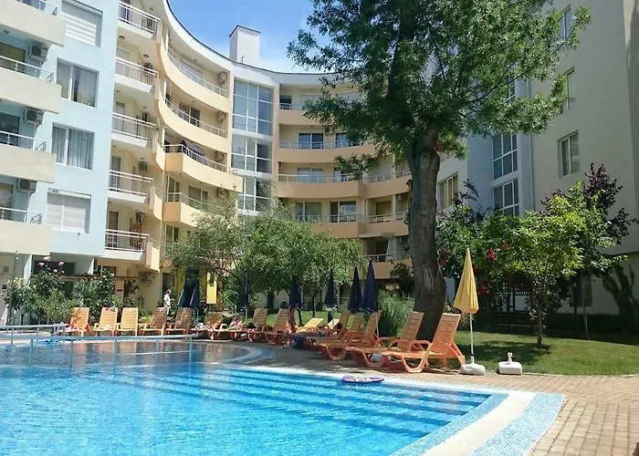Aparthotel Yassen Village
