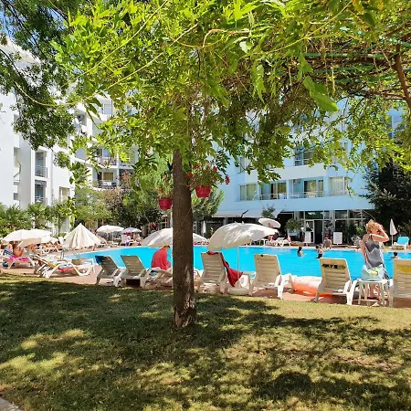 Yassen Holiday Village
