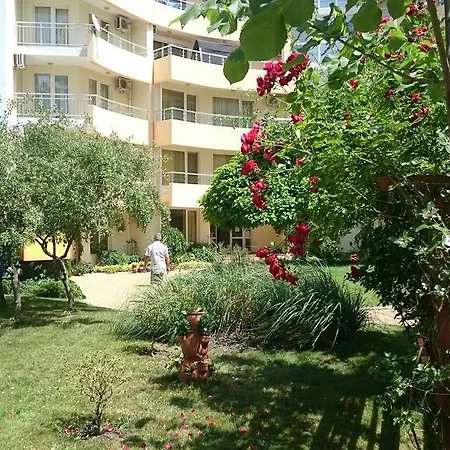 Yassen Holiday Village 3*