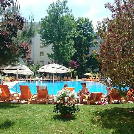 Yassen Holiday Village Aparthotel 3*