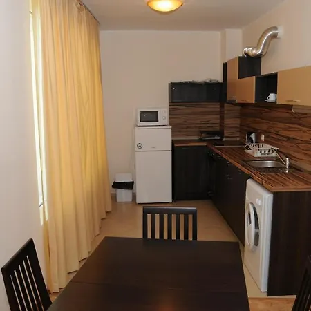 Yassen Holiday Village 3* Sunny Beach