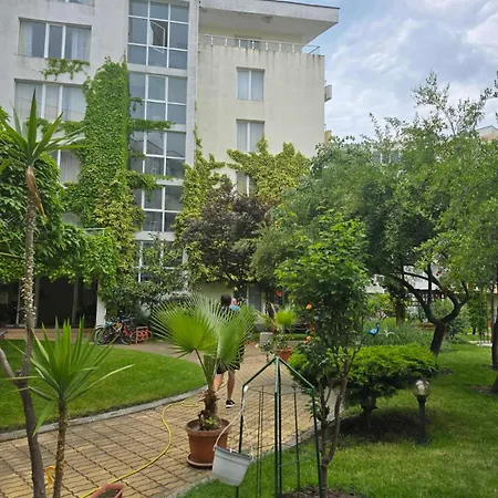 Апарт-отель Yassen Village 3*