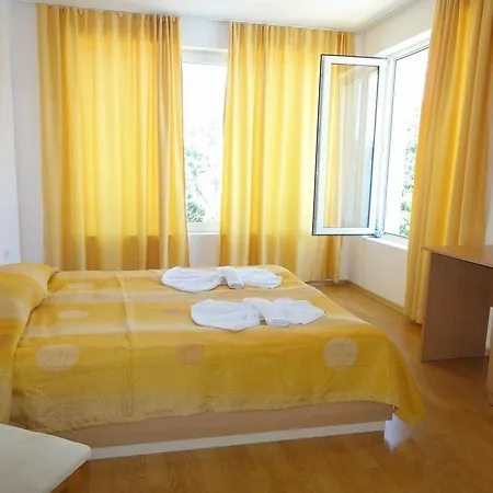 Aparthotel Yassen Holiday Village
