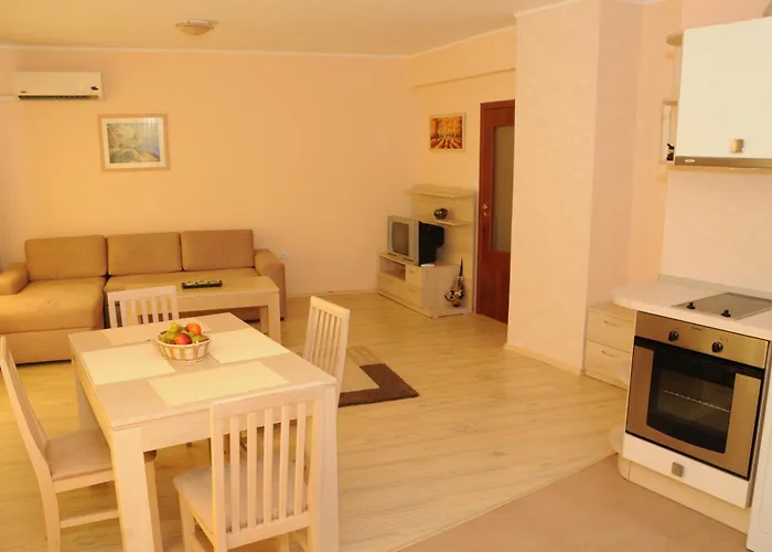 Yassen Holiday Village Aparthotel Sunny Beach
