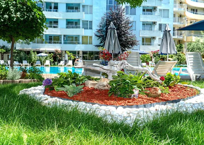 Yassen Holiday Village Aparthotel 3*