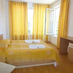 Aparthotel Yassen Village