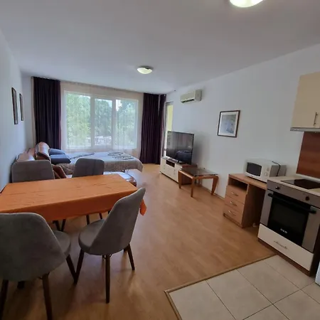 Yassen Village Апарт-отель 3*