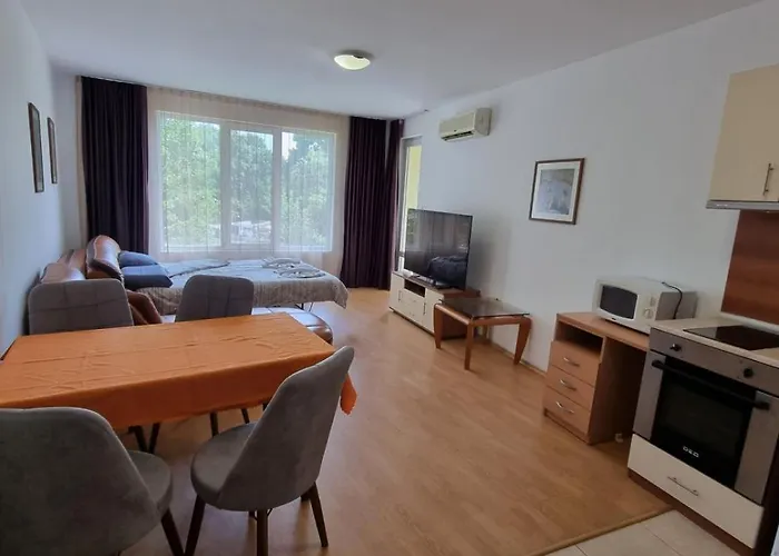 Yassen Village Lejlighedshotel 3*